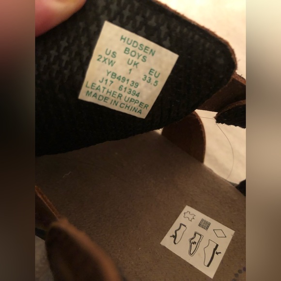 Boy’s extra wide Stride Rite brown sandals. Size 2XW. - Picture 7 of 7